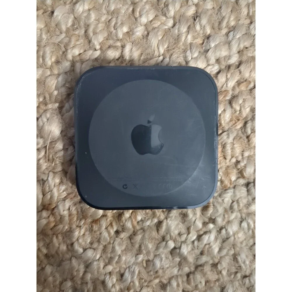 Apple TV 3rd Generation Model A1469 Includes Power Cable HDMI Cable And Remote